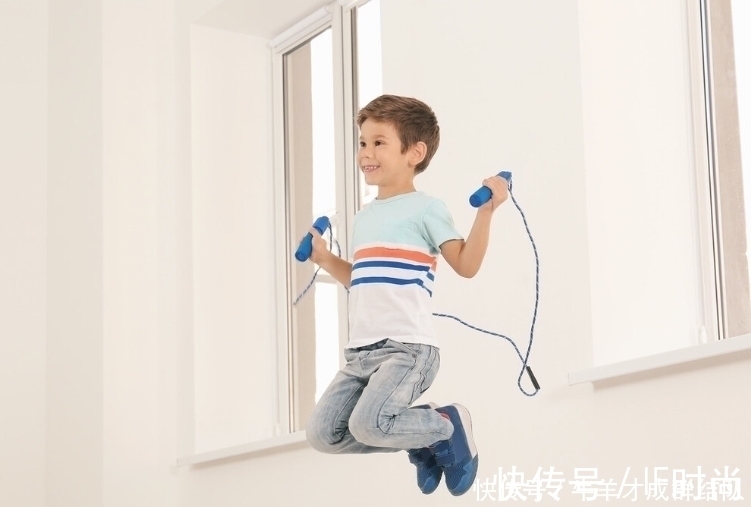 亮亮|孩子积食不消化,少进食可治标不治本,疏通消化才是关键