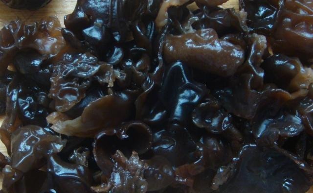 三伏天|得了糖尿病别着急,生活中敞开吃4物,血糖或能悄悄下降!