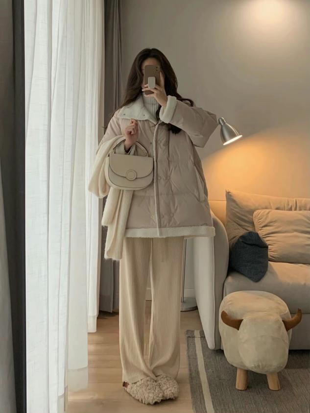 浅色系|怎么穿才能更“温柔”?冬日穿搭掌握几种穿搭,优雅大气有氛围