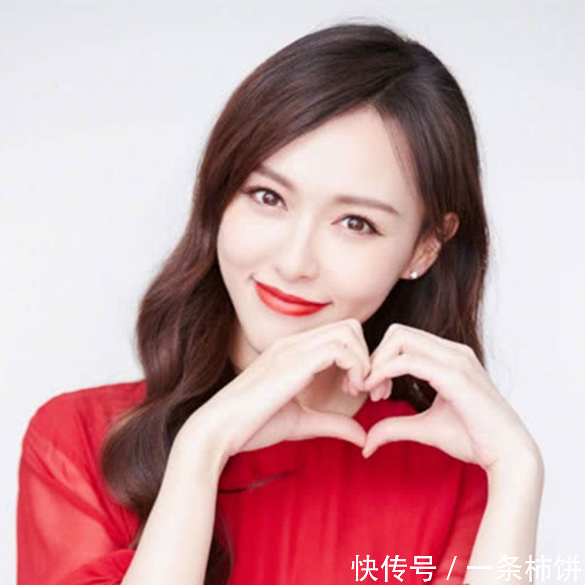 刘海|发型菱形篇:菱形脸适合什么发型?几个小妙招就能变成小鹅蛋哦!