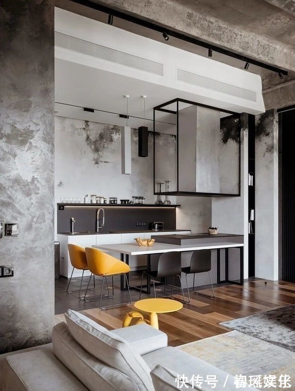 裝修風(fēng)|媽見(jiàn)打的“裝修風(fēng)”｜136㎡工業(yè)風(fēng)，滿(mǎn)屋混凝土墻，卻真的好看！