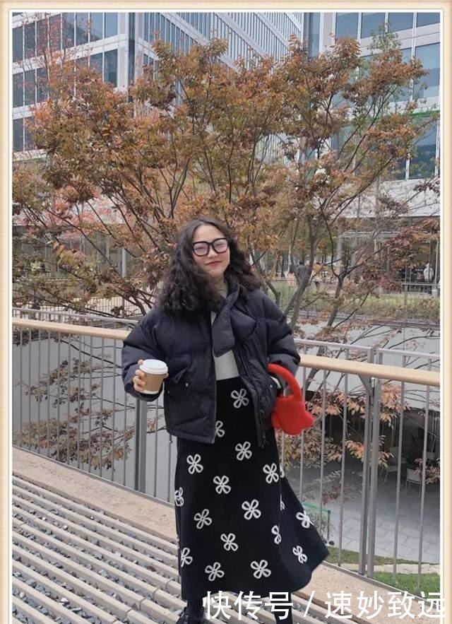 羽绒服+裙子,大衣+裙子,秋冬怎么搭更好看