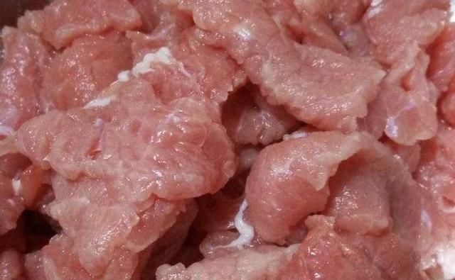 学会|炒牛肉时,牛肉一炒就老学会2个小妙招,不老不柴,鲜嫩没腥味