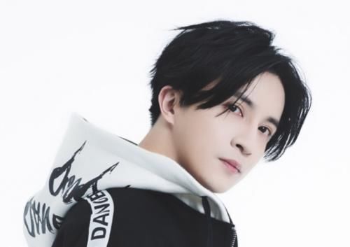 不能不关注的宝藏歌手！周深嗓音太好听，冯提莫作品值得pink