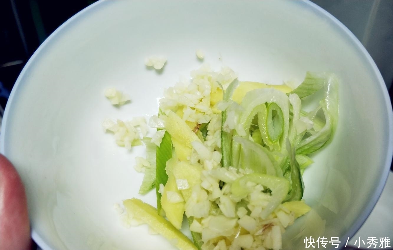 西兰花和它是天生一对, 这样做营养翻倍更好吃, 儿子每次都不够吃!