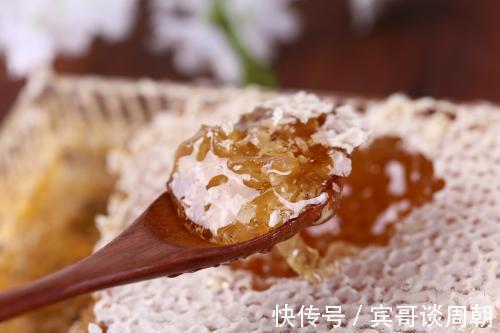 蜂蜜|蜂蜜加上此物天生一对，专治咳嗽，喉咙痛，比吃药还管用