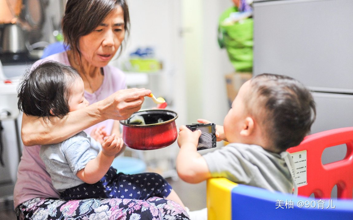 为什么大多数孩子更亲奶奶？倒不是来往更频繁，这个原因很无奈