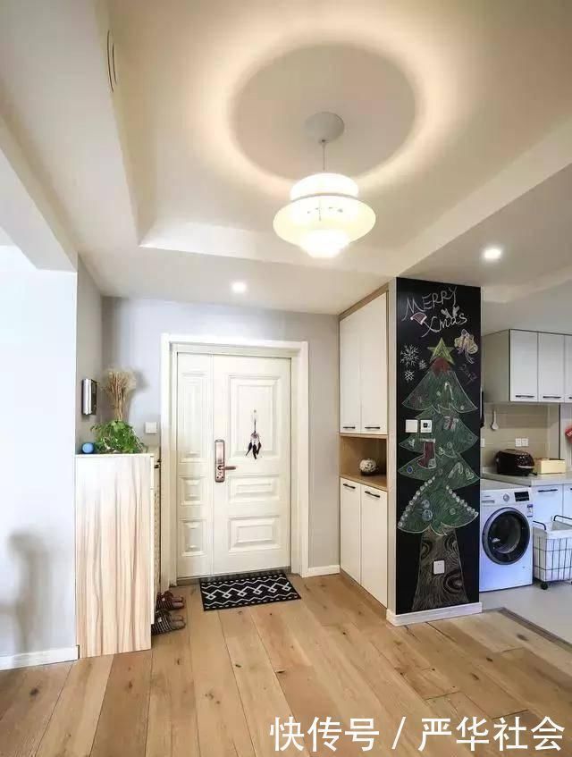 小户型|去邻居们家串门，一进门就被入户鞋柜惊艳到了，款款漂亮又实用