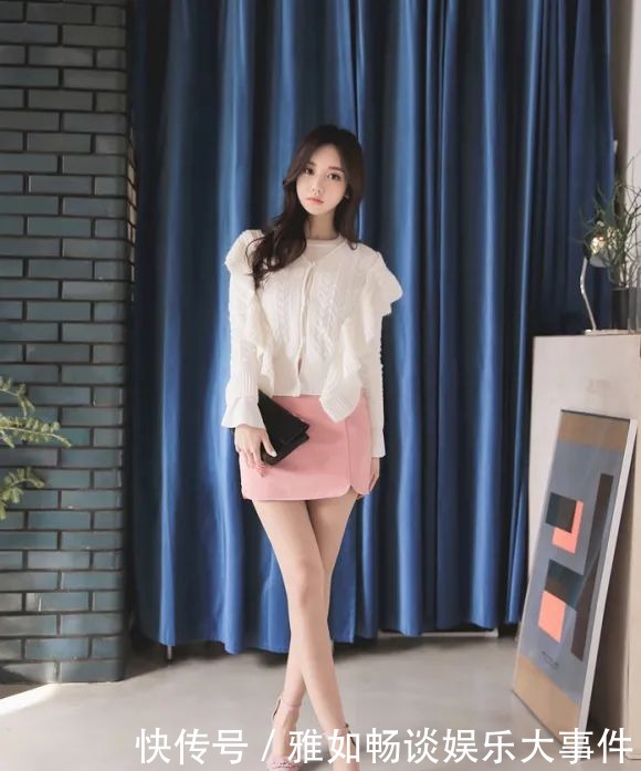 美图欣赏:孙允珠,牛奶色镂空荷叶乖巧针织开衫