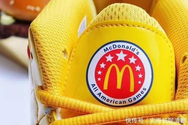 满分|当复古球鞋遇上麦当劳,这双外观吸睛度满分的联名鞋真馋人