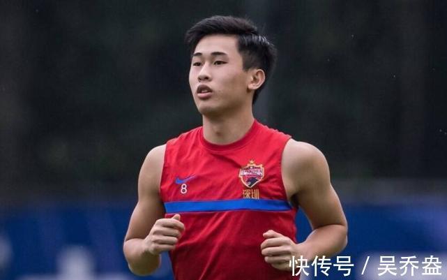 中超|中超乱套了!曝某队强挖23岁当红国脚,遭球迷怒斥:真不要脸!