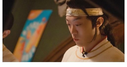 脸男|《密室大逃脱3》杨幂清唱串烧 黄明昊不惧“无脸男”突袭