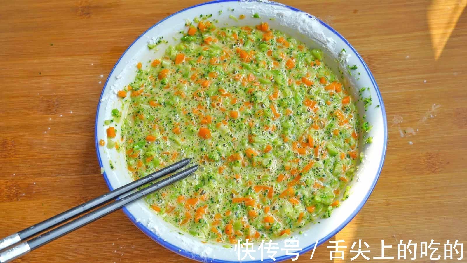 这6道早餐不用揉面,一搅一蒸就完成,松软又香甜,省时又省力