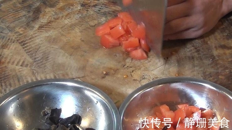 口味|秋天最受欢迎的一道汤：酸辣疙瘩汤，酸爽开胃，口味丰富