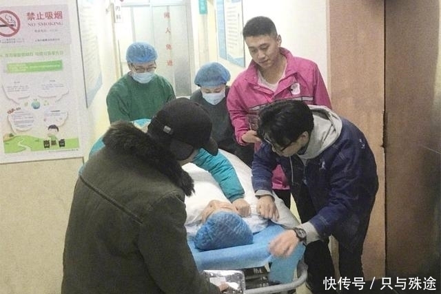 嘴巴|“嘴碎老公”意外走红,陪产双眼紧闭嘴巴还不停,媳妇:求你闭嘴