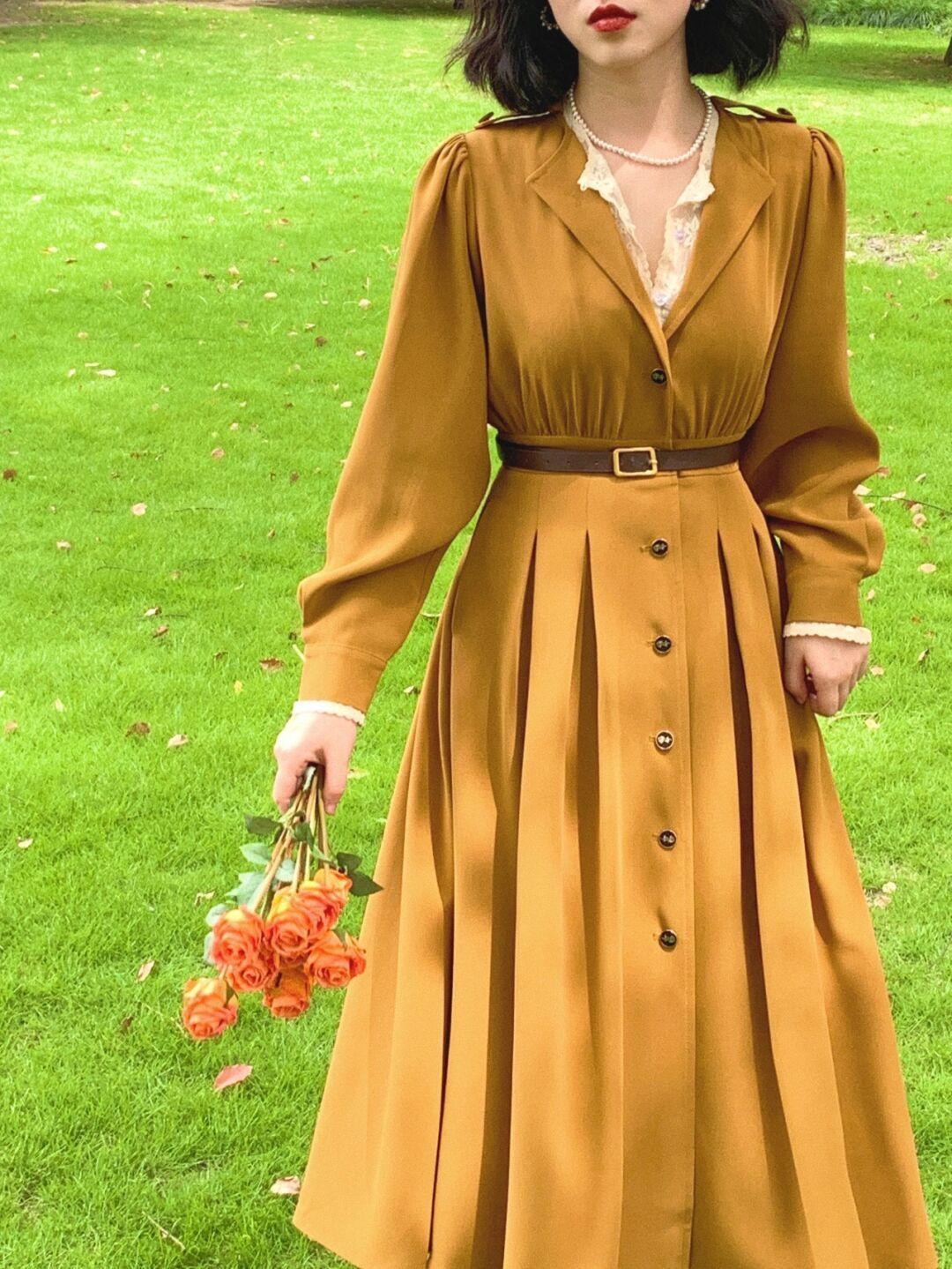 西装外套|早秋这样搭,波波头短发搭配大地色衬衫连衣裙,复古又潮流 !