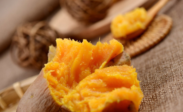 食物|医生告诫有胃病的人，要少吃5种食物，吃得越多，胃病越严重