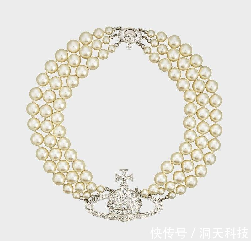 耳环 大宝石项链红毯回归,珍珠项链多层进发,社交媒体改变审美