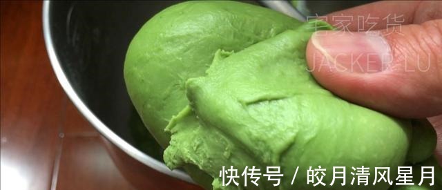 网红牛奶乳酪包，松软甜蜜，口感香醇，制作简单，超级好吃！