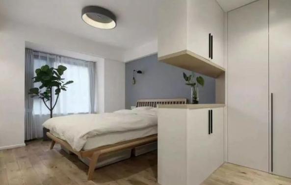 展示台|84㎡日式温馨时尚空间L型书架式电视墙,颜值高又可当收纳