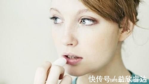 提升|女生有这5个习惯，会让嘴唇变丑尤其第2个，不改掉难提升颜值