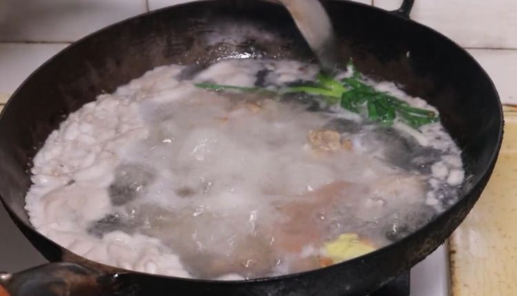 浓香|这才是花生焖猪蹄的正确做法，浓香软糯，咸鲜爽滑，一起来学习吧