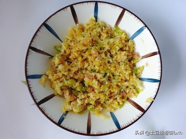 蒸饺|八月，要吃一顿这个馅的饺子，薄皮馅大，鲜香开胃，舒心贴秋膘