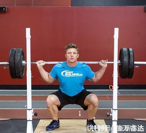 男人|男人每天做40个“深蹲”,坚持1个月,身体会有3个变化,了解一下