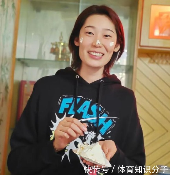 近况|女排队长朱婷晒最新近况,全新造型笑容干净温暖,一改往日风格