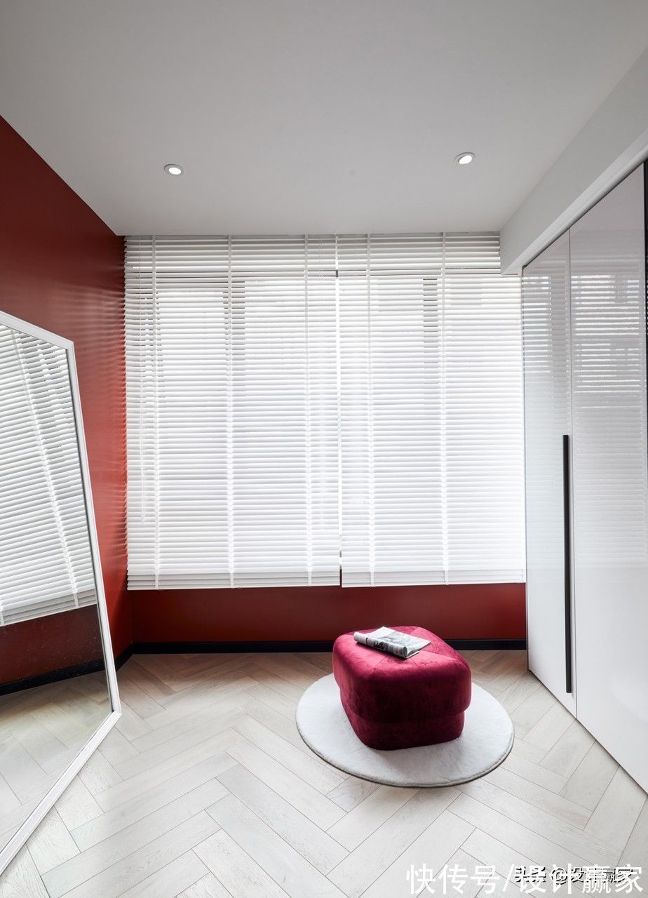 女主人|240㎡叠拼,简洁大气的现代别墅,150万打造出质感生活,羡煞旁人