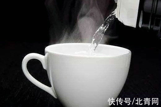 好处|多喝热水对身体有哪些好处？增加新陈代谢预防感冒