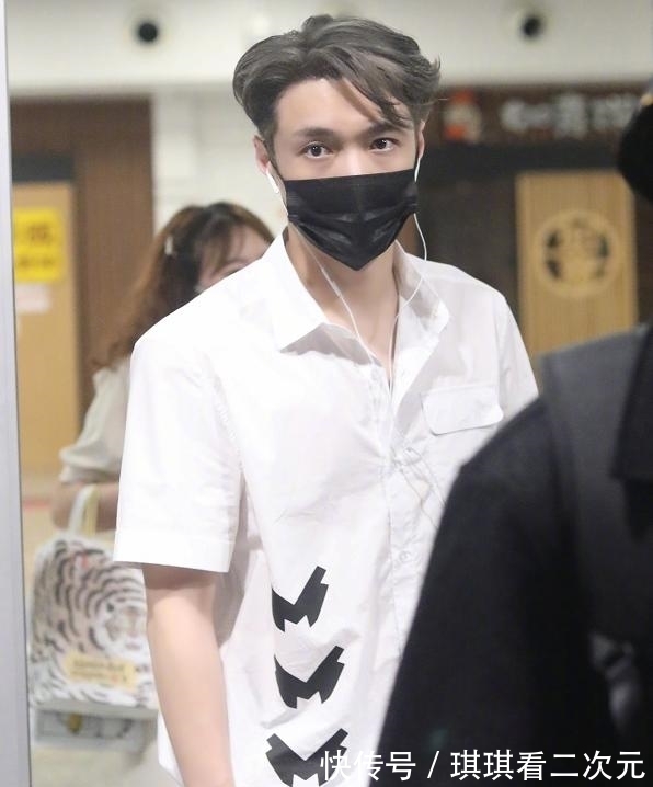 张艺兴|《街舞4》开录,张艺兴和大华即将相遇,二人生图太圈粉