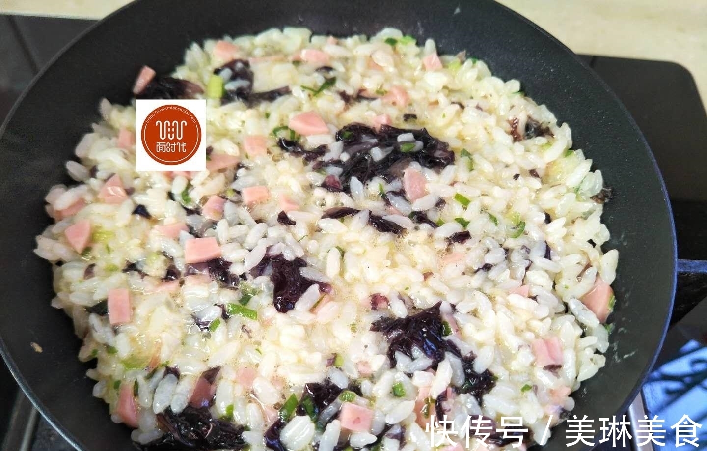 元气满满|这款快手早餐饼,又香又酥,全家人你一个我一个,吃的真过瘾!