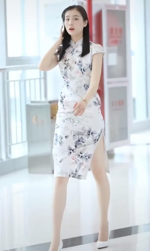 街拍确认过眼神,这个穿旗袍的美人,是你败家都养不起的人