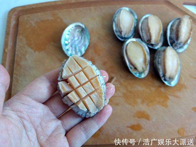 鲍鱼|老两口的极简晚餐,3个菜个个鲜美,好吃不贵无油烟,省事儿