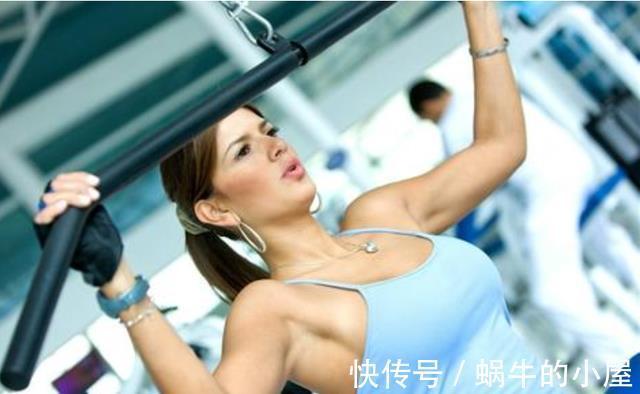 补充蛋白质|你想要练就强壮的手臂吗?那就一起来做这一组高效减脂增肌训练吧