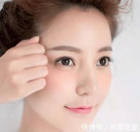 一方法 眼袋太重怎么办?护肤达人教你怎么做,消除眼袋没有烦恼