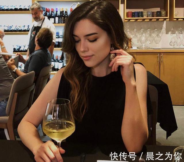 好身材|高颜值健身模特,好身材太吸睛,两个动作练同款