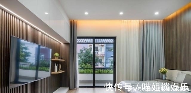 壁挂电视|卖掉城里100㎡,回农村建230㎡别墅,一楼院子顶楼露台,生活安逸