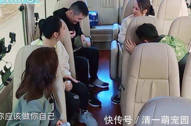 霸道總裁|蔣勤勤家小地板還臟亂，秦海璐家大又干凈，幸福背后是老公的差距