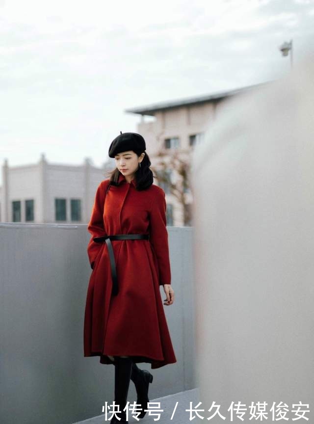 穿法|大衣的贵气,还需要“靴子”来演绎,学三木的穿法,你也时髦高级