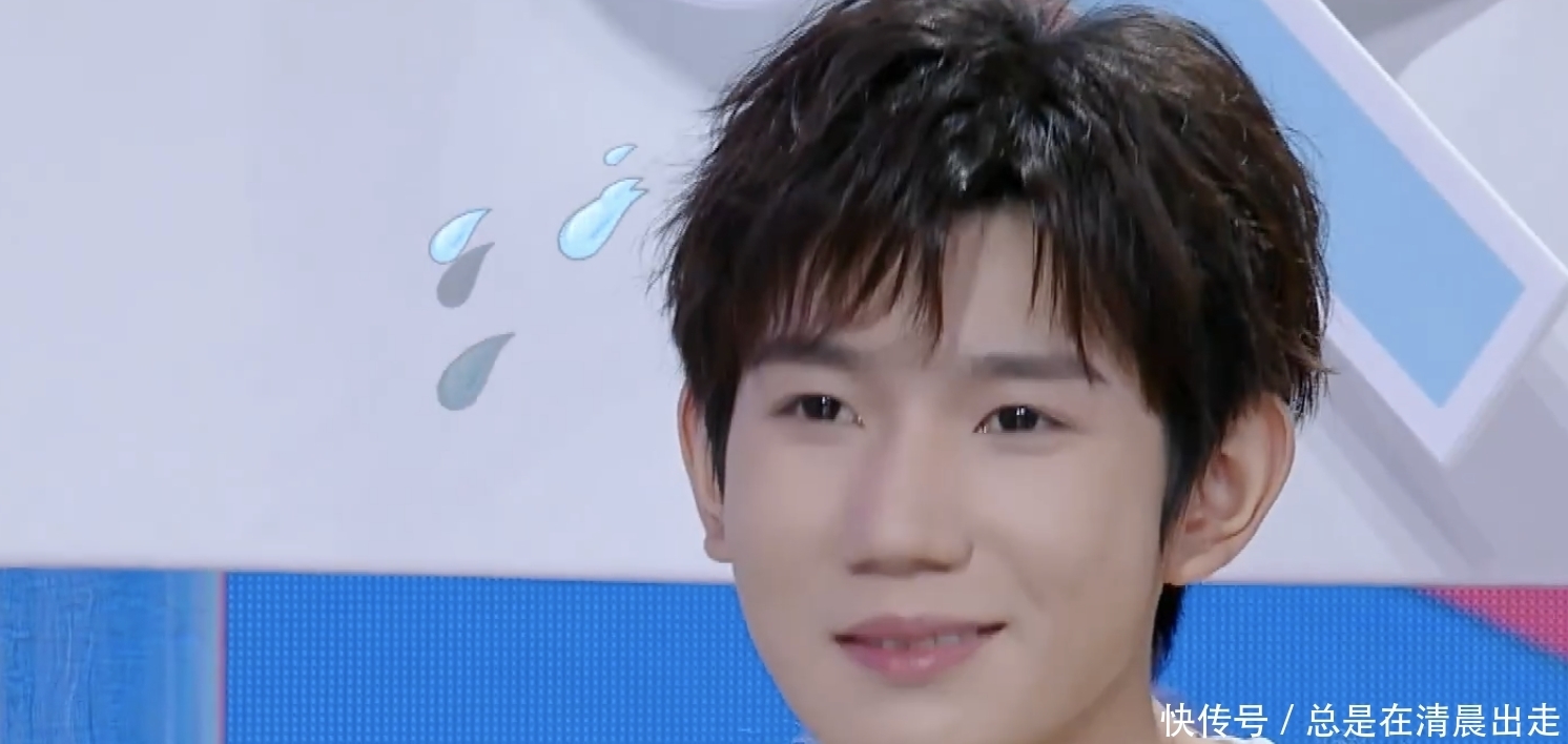 《快本》尴尬一幕,胡静营业用力过猛占王源便宜?嘉宾表情微妙