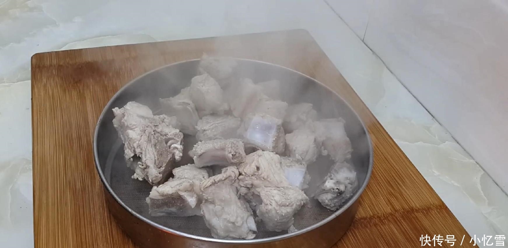 排骨这样做才好吃,教你简单一做,比买的还好吃,老婆一盘不够吃