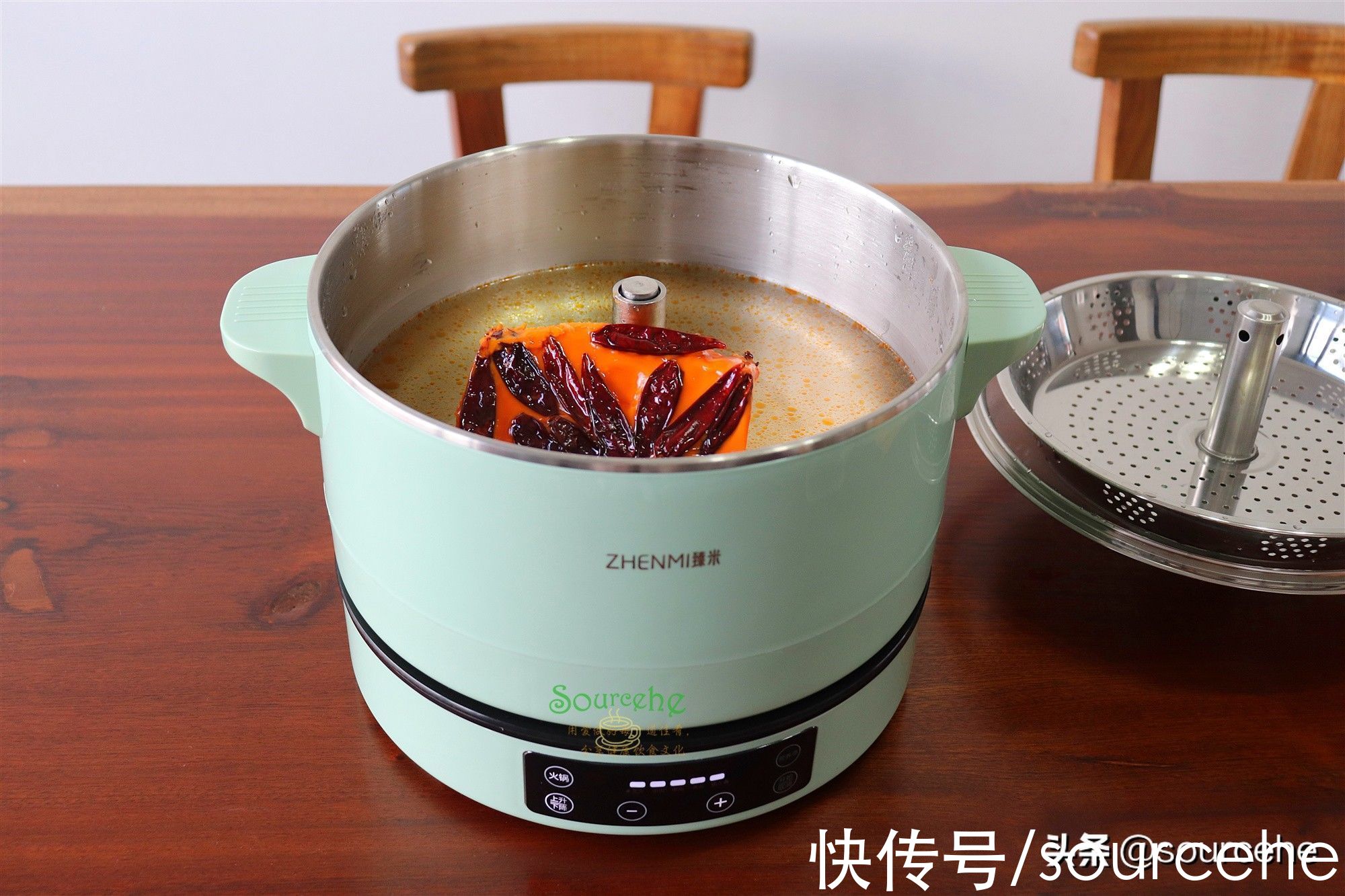 火锅底料|中秋家宴在家吃麻辣火锅，方便快捷，丰富的食材，实惠又美味