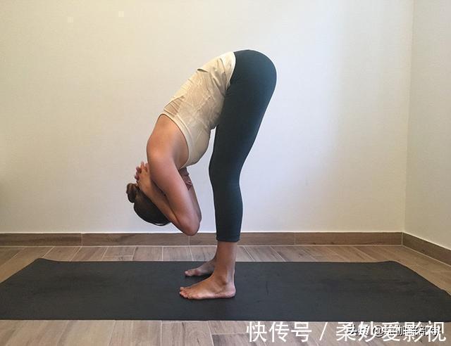 个体式|胸腔一开,气质自然来!7个瑜伽动作帮你打开胸腔,提升气质