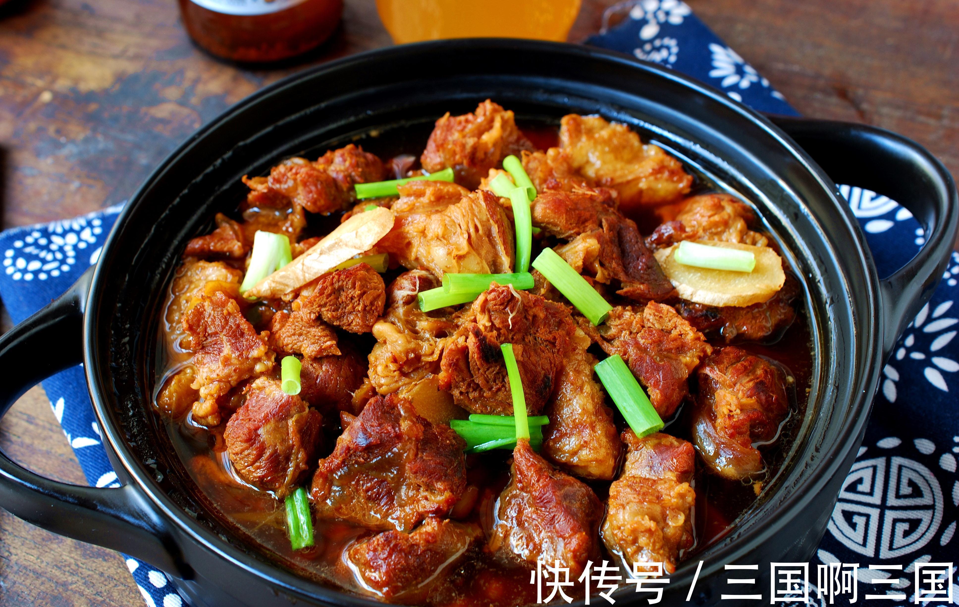 炖牛肉加水就错了,跟着厨师长做红烧牛腩,软嫩不腥,真香啊!