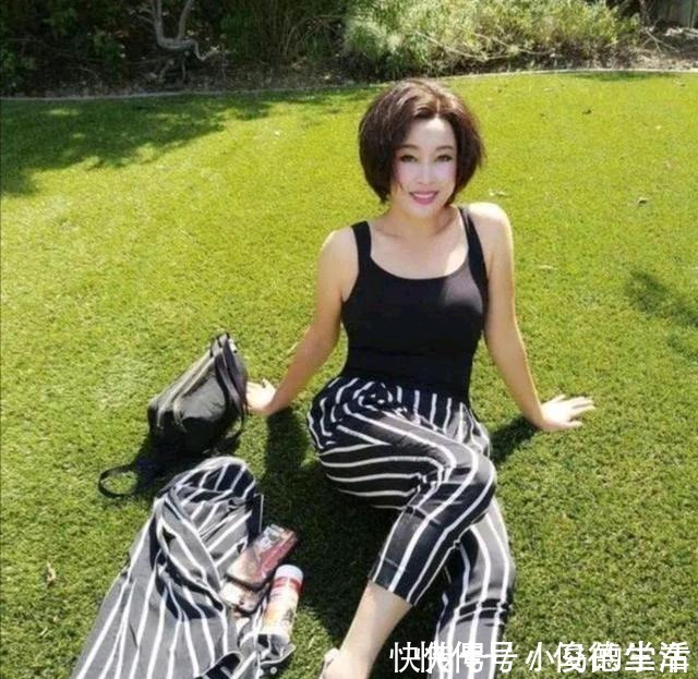 收藏价值|刘晓庆开启个人书法展,她的书法作品真的有收藏价值和艺术价值吗