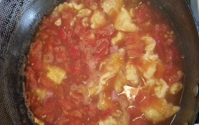 做西红柿打卤面记住这几个步骤，我们自己在家也可以当“大厨”