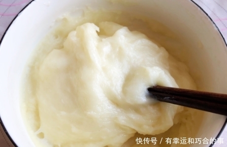 入春,可多吃糯米糍,不煎也不炒,蒸一蒸就能吃,香甜更软糯