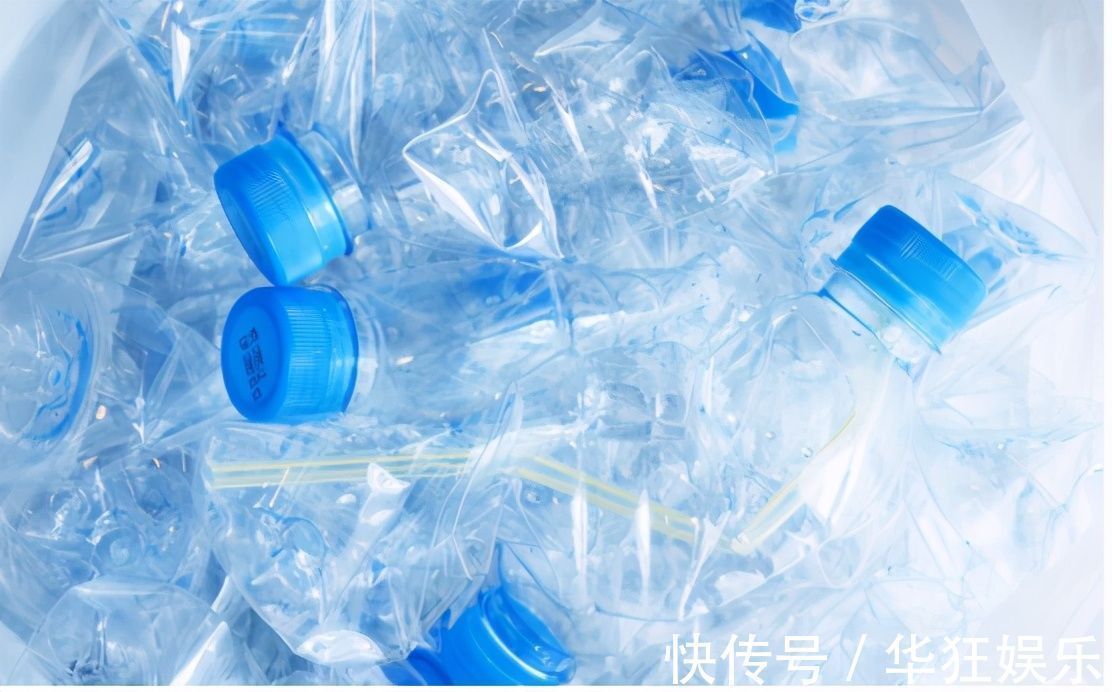 刘女士|为帮娃完成手工作业,一晚喝20瓶矿泉水,网友:这届父母太难了